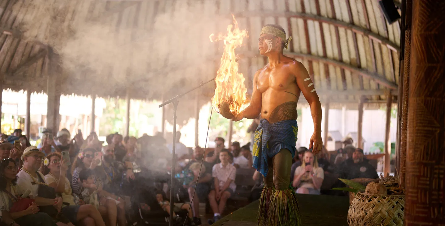 Centro Cultural Polinesio Hawaiano: Espectáculo The Island & HĀ