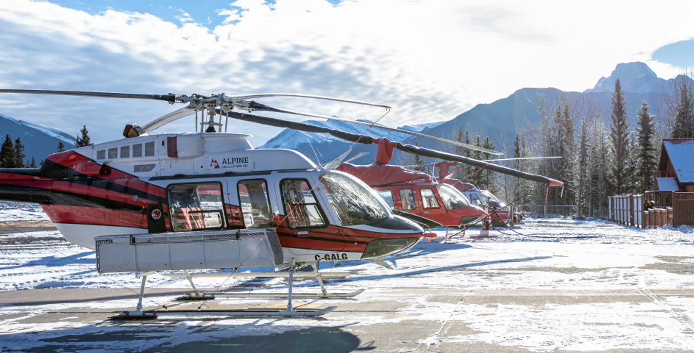 Rutas en helicóptero por las Montañas Rocosas canadienses
