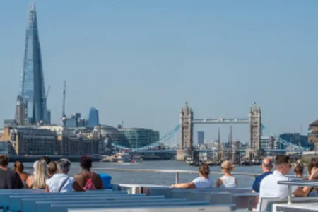 Crucero por el Támesis Westminster (Big Ben) ⇄ Tower Bridge Ida y Vuelta