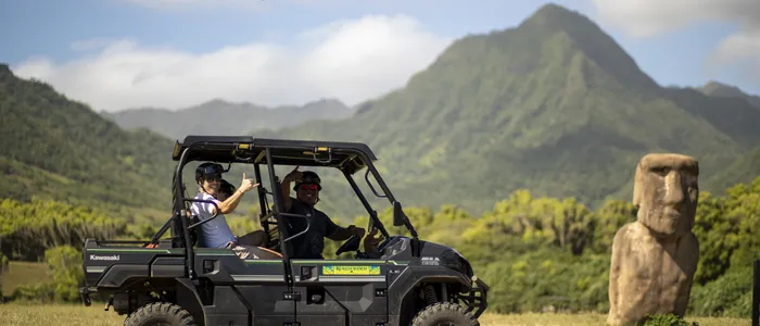 Excursión en UTV Raptor por el rancho Kualoa, en Hawái