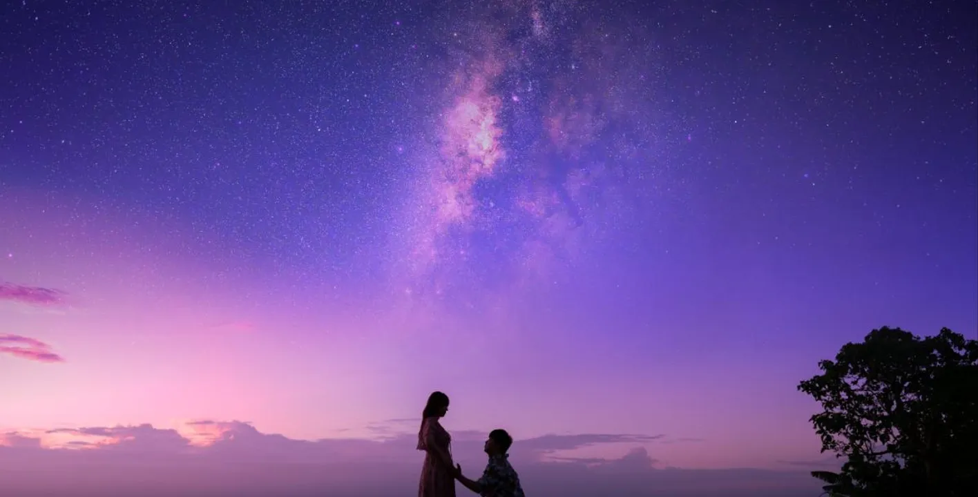 Excursión bajo las estrellas en Guam 📸 Cuatro fotos bajo las estrellas en el Royal Cliff Bar de Liga 🌌 Instantáneas de la puesta de sol y la Vía Láctea